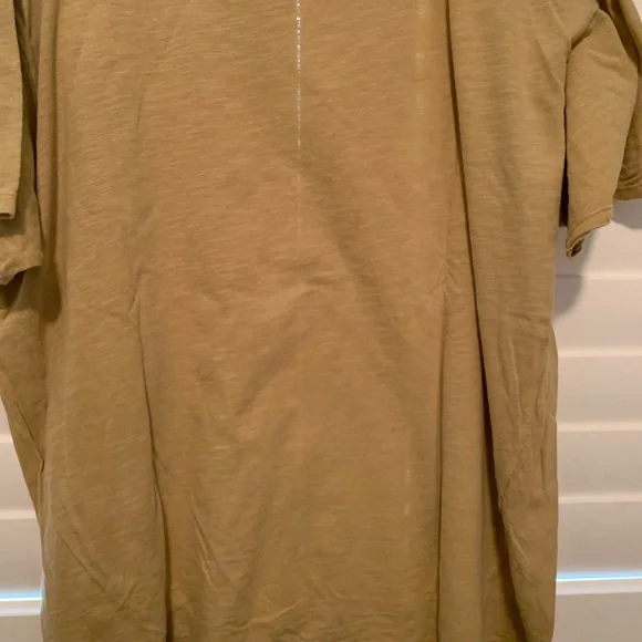 Magnolia Pearl Short Sleeve Gold T with Star Imprint - Picture 5 of 6